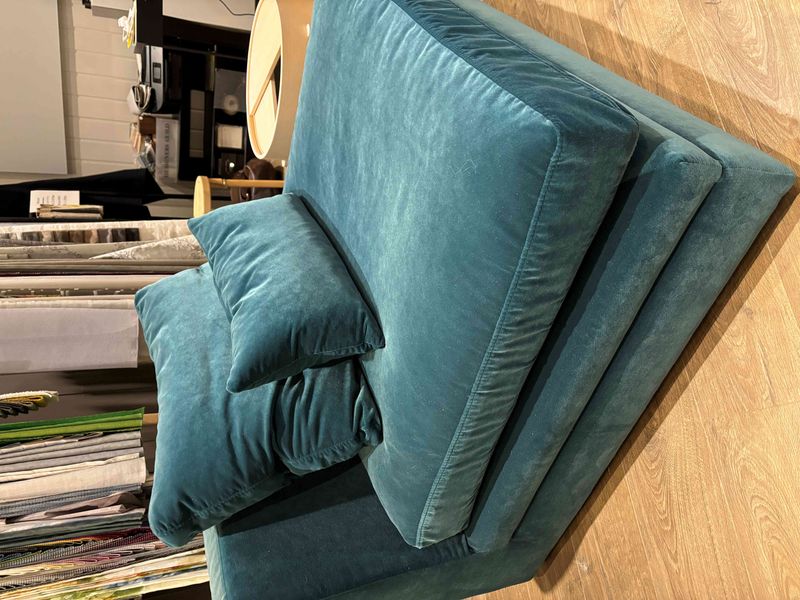 Hovden Lounge UTSTILLINGSMODELL 110CM Tekstil Truro Sea chenille